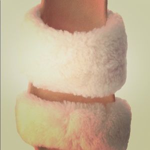 Tory Burch shearing sandal